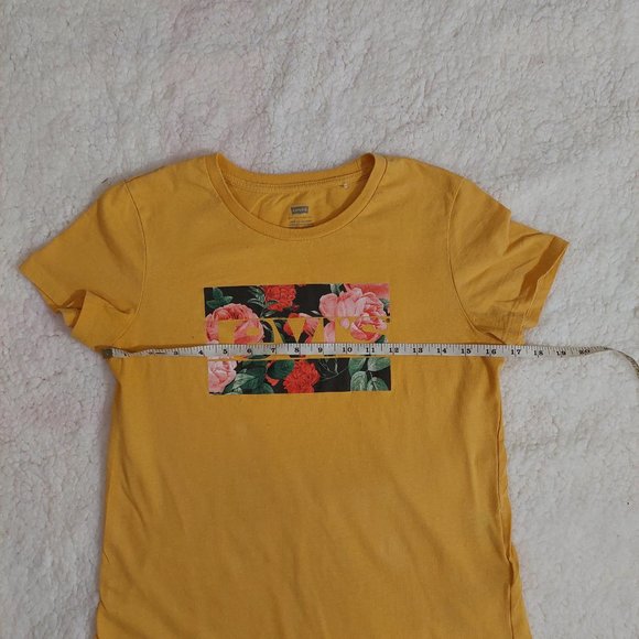 Floral Levi's tee-shirt in yellow - Picture 4 of 6